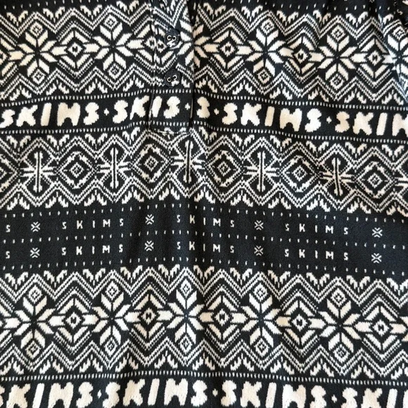 SKIMS LOGO PLUSH POINTELLE LONG SLEEVE HENLEY in ONYX FAIR ISLE sz. L - Picture 4 of 6